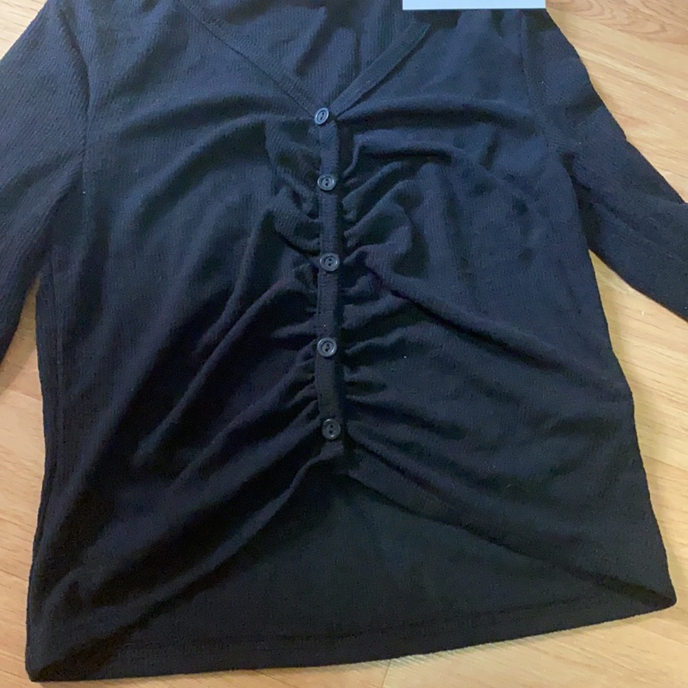 ⚫️ black button top! - Picture 3 of 4